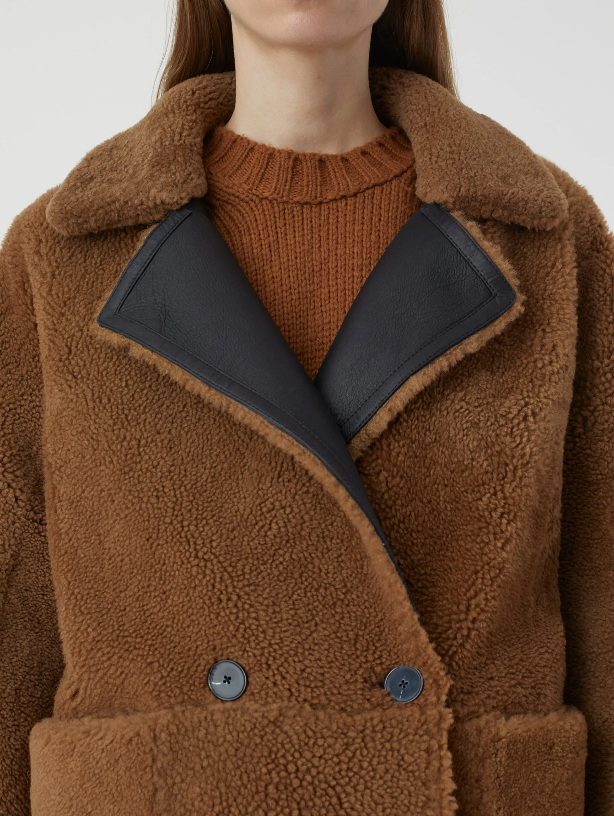 Cappotto Doppio Petto in Shearling Reversibile Marrone