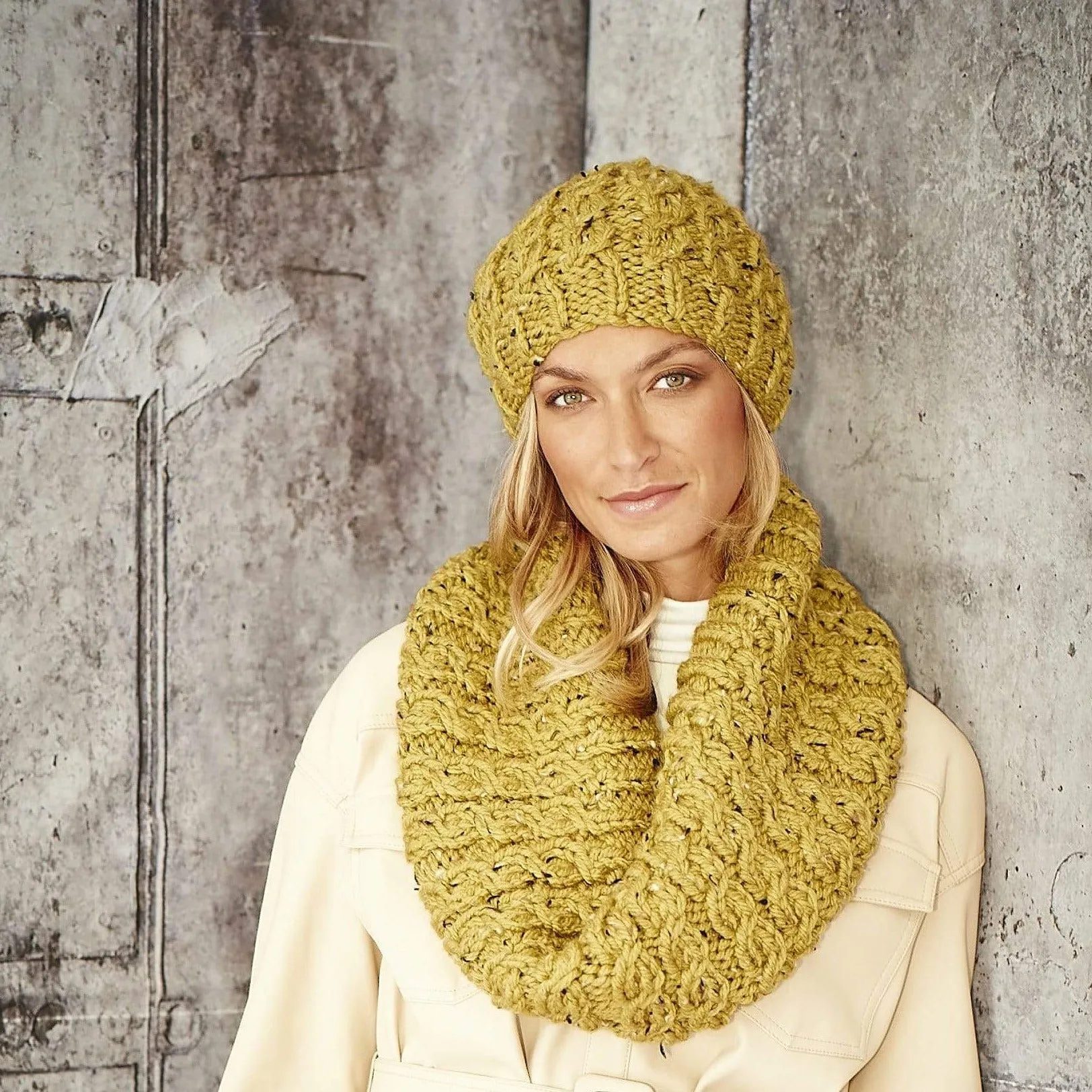 Stylecraft Special XL Tweed Knitting Pattern 9805
