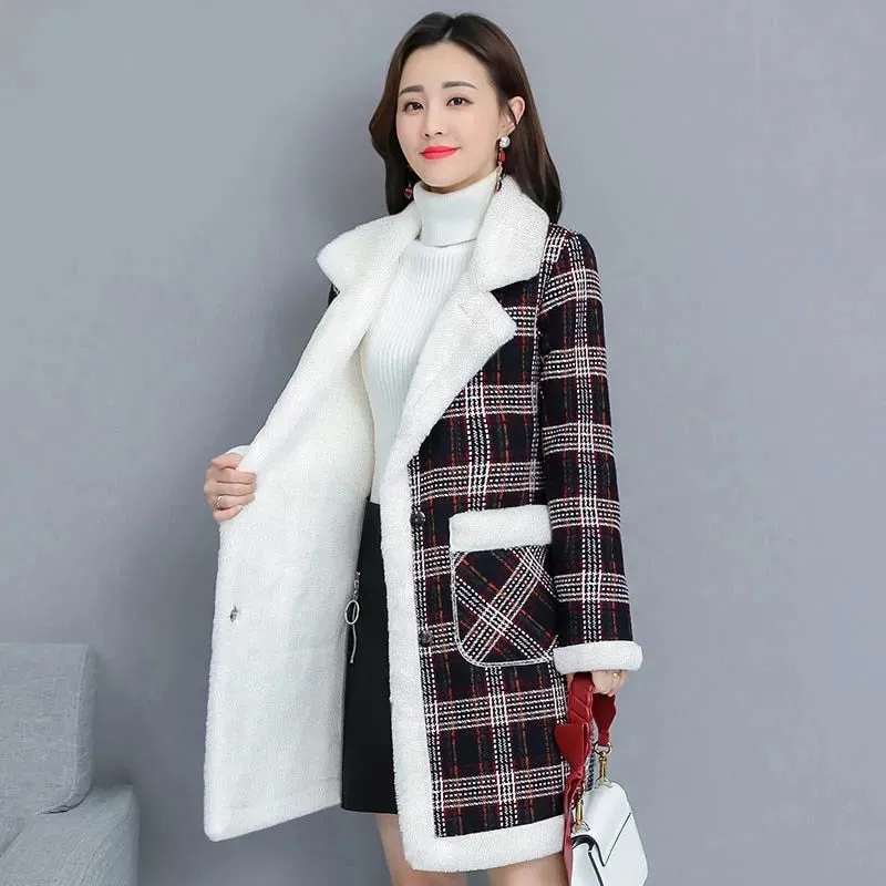 Winter Korean Plus velvet Thicken Women&#39;s Jacket Warm Loose Plaid Long Outerwear Faux Lamb velvet Coats Large size Female Parkas